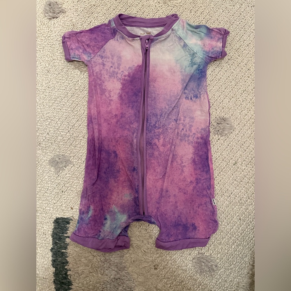 Little Sleepies Tie-Dye shorty zippy